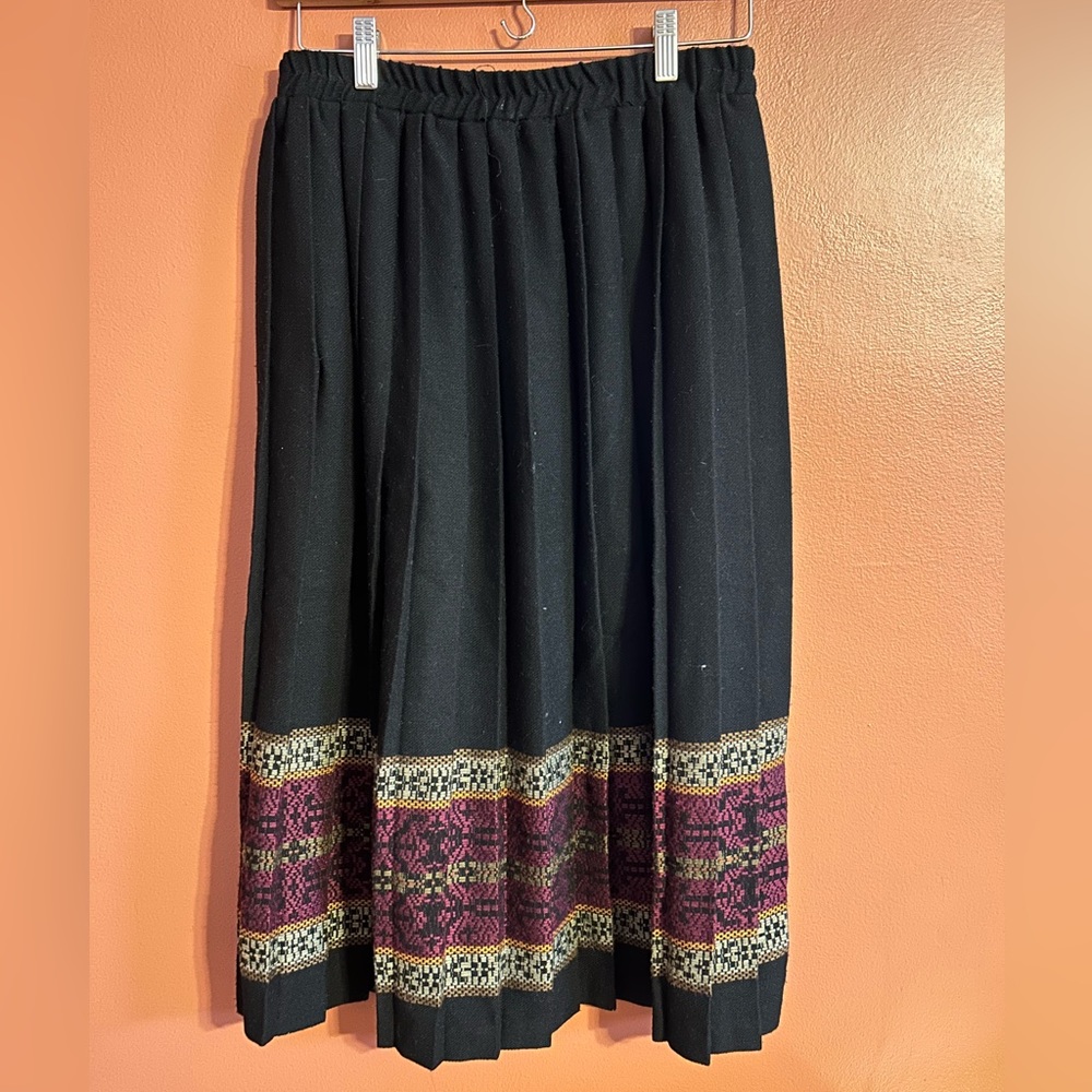 Vintage Black Pleated Skirt
